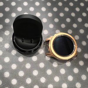 Samsung Galaxy Watch (42mm, GPS, Bluetooth) – Rose Gold (US Version)